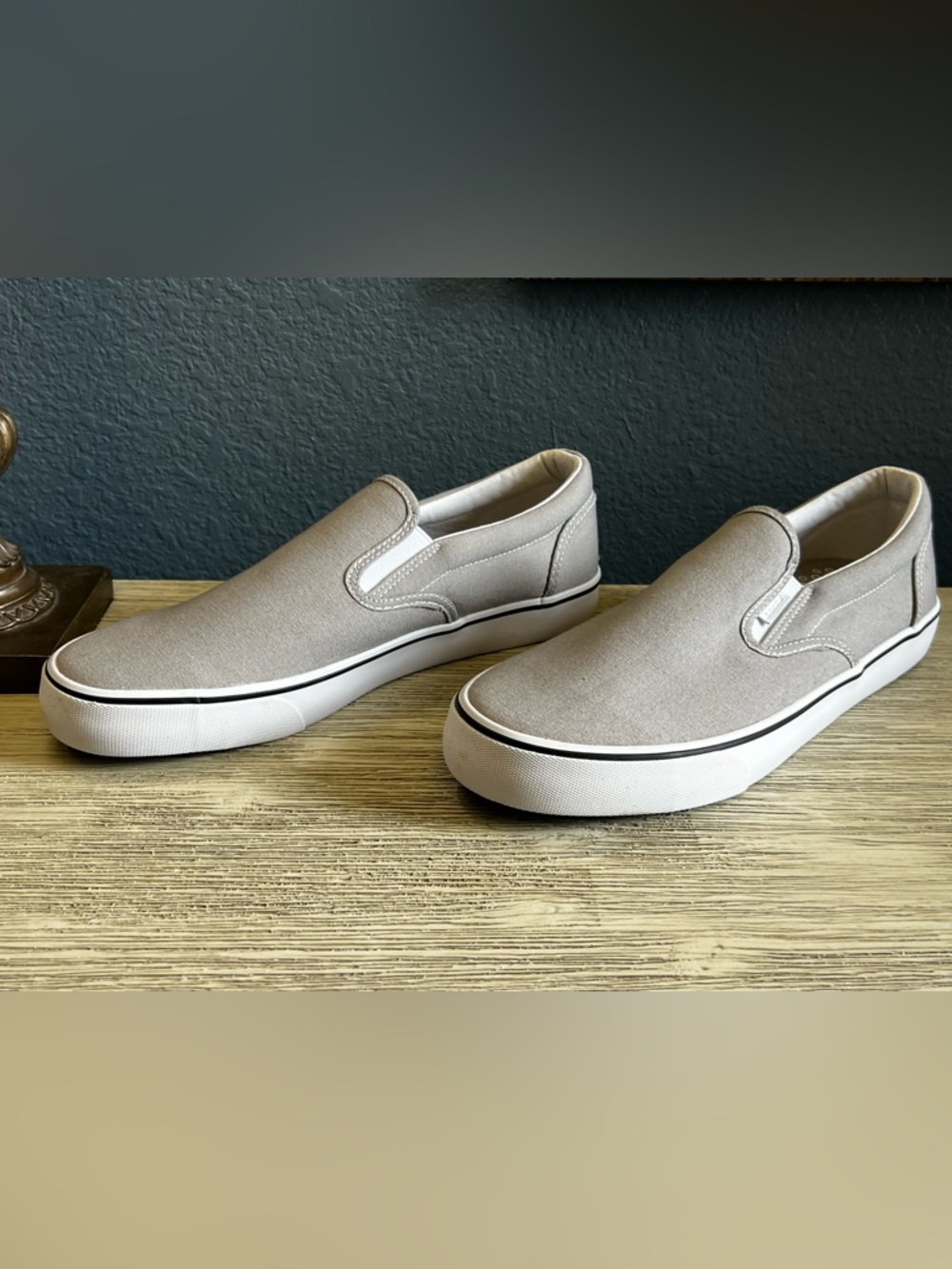 NWOT!!! Lugz Men's Slip-On Canvas Loafers in Light Taupe